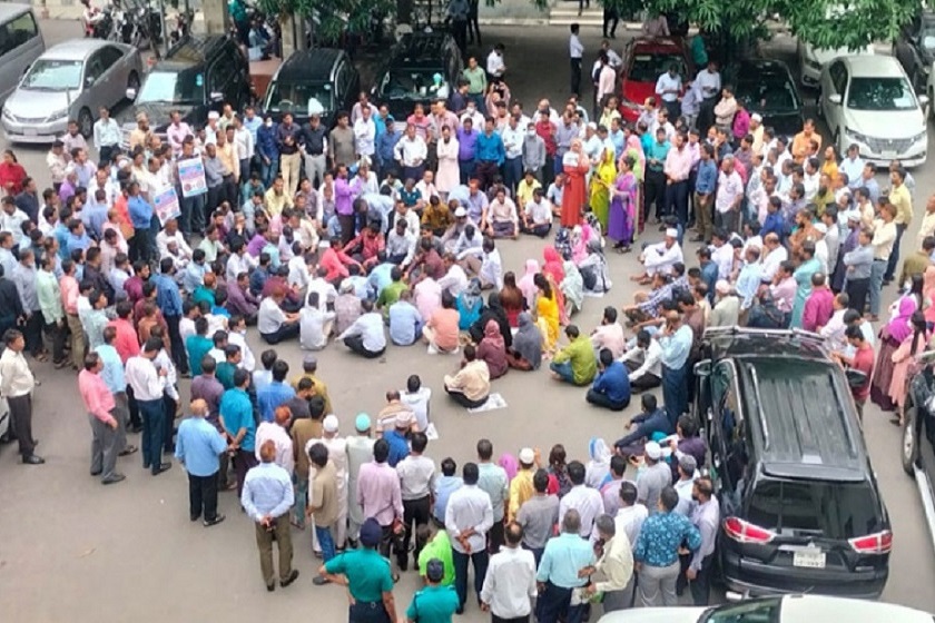 সচিবালয়ে টানা পঞ্চমদিন বিক্ষোভ