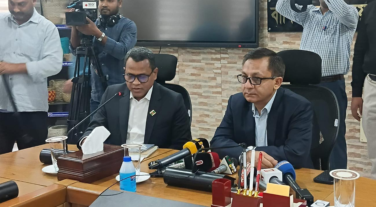 সয়াবিন তেলের দাম লিটারে বাড়ল ৪ টাকা : বাণিজ্যমন্ত্রী