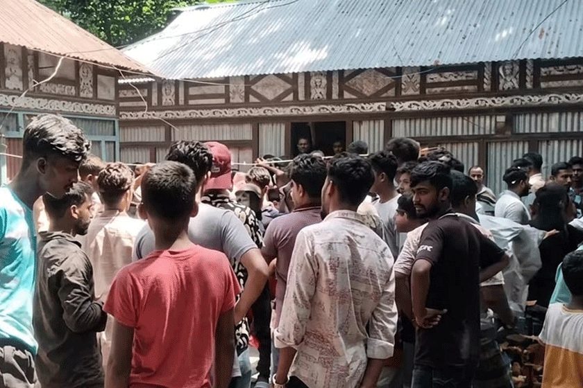কুমিল্লায় মা-ভাবি-ভাতিজিকে গলা কেটে হত্যা, যুবক আটক